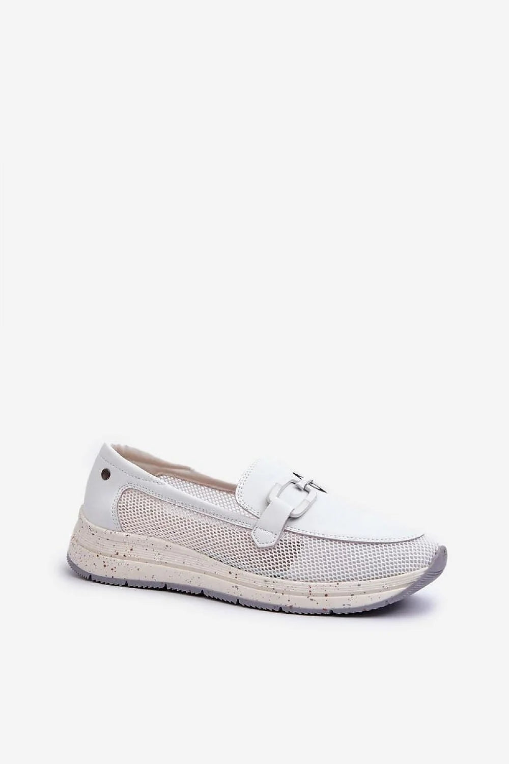 Mocassins femmes style moderne maille blanche cuir détails semelle caoutchouc couleur contrastée confortable occasion多种