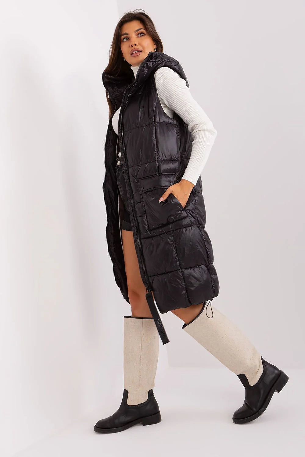 Gilet Sublevel pour femmes, veste sans manches, style urbain, polyamide 100%, capuche intégrée, poches zippées, froid automne/hiver