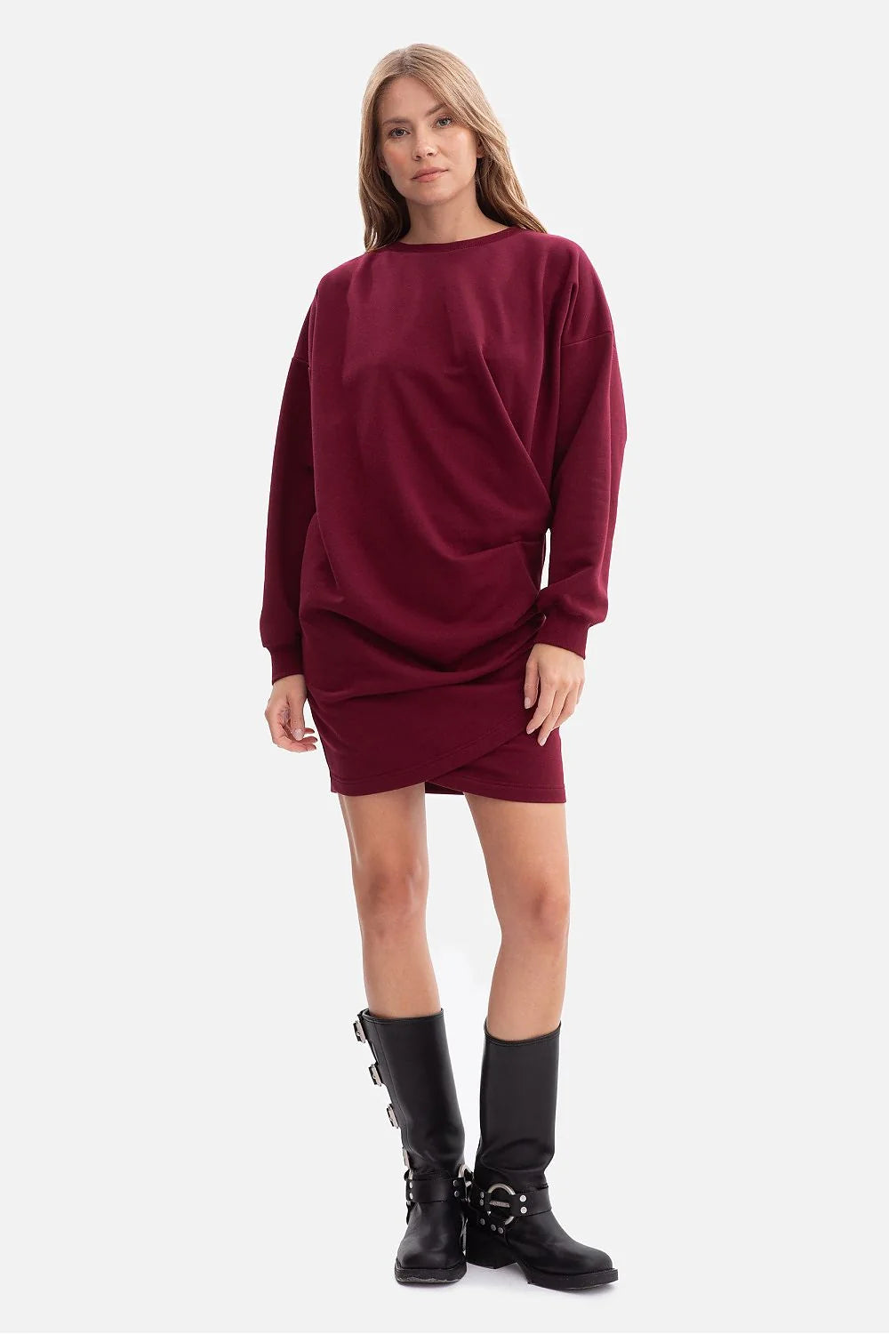 robe sweat femme oversize bordeaux molleton doux encolure ronde manches longues poignets côtelés drapé asymétrique coupe sportive féminine