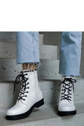 Bottines blanches en cuir artificiel militaire design moderne épuré lacets noirs semelle épaisse talon 4.5 cm femmes