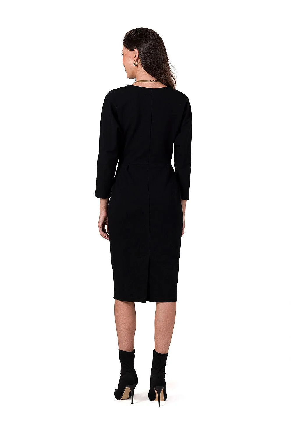 robe noire élégante ajustée fourreau crayon longueur genou manches trois quarts col V cintrée stretch confortable taille marquée maintien sophistiquée