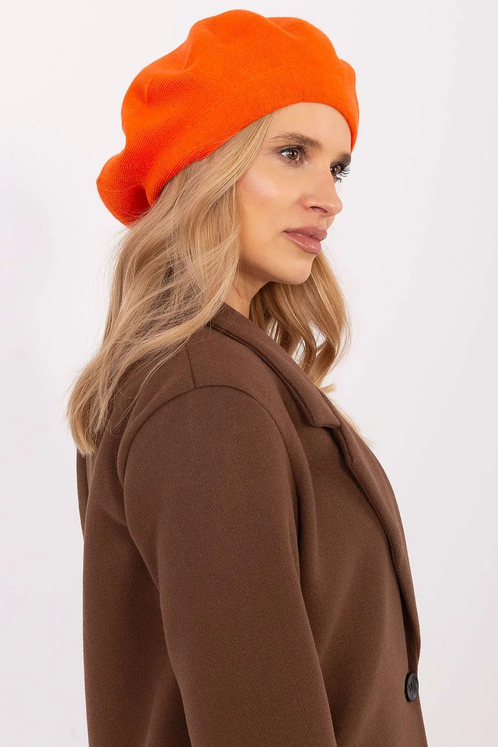 Béret AT en acrylonitrile coton cachemire orange vif ajusté antenne manteau brun chocolat style classique moderne femme occasion élégante