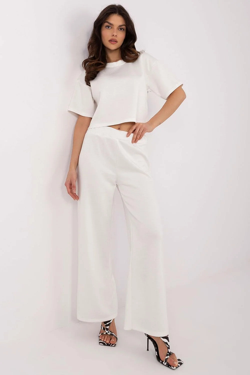 Ensemble femme Italy Moda crop top manches courtes pantalon large taille haute matériau doux couleur blanche