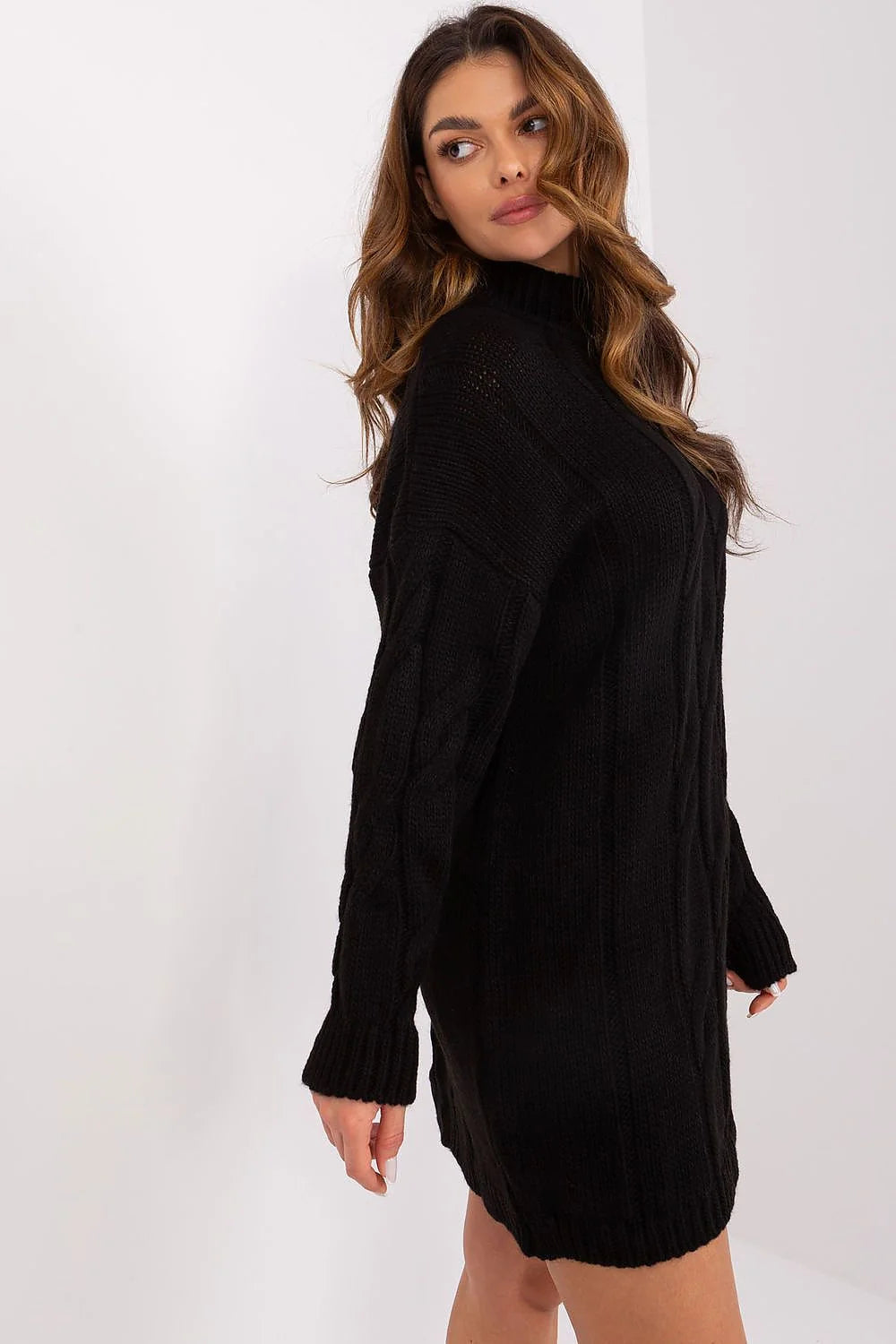 Pull-over long en maille torsadée noir manches longues col roulé pour femme automne hiver