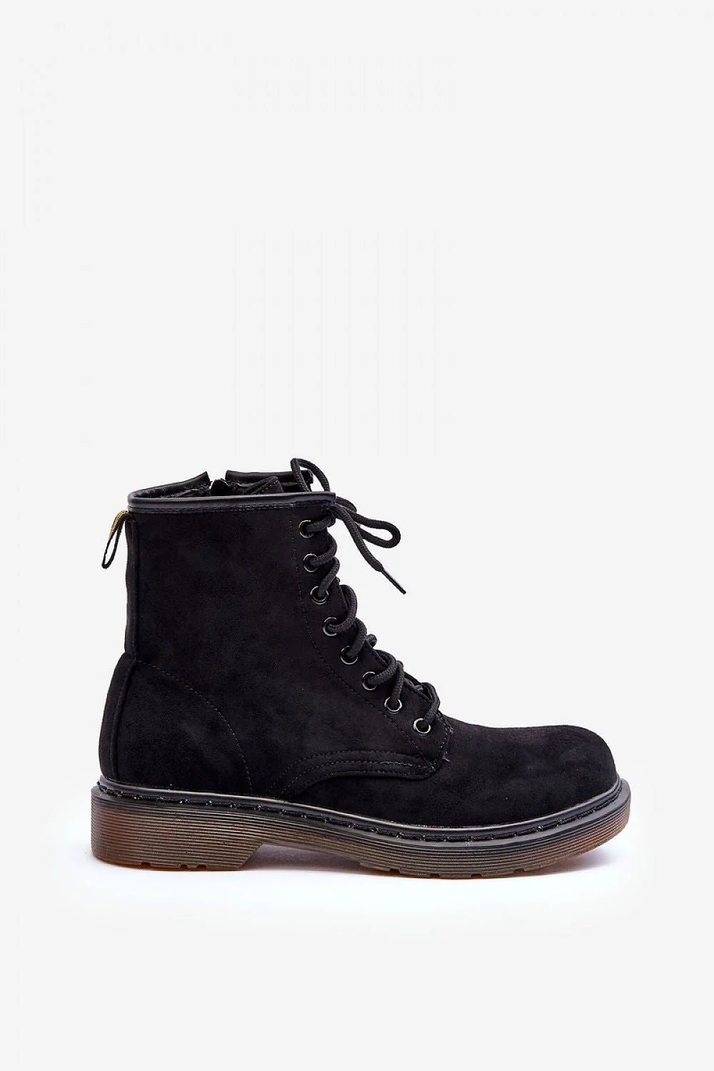 bottines femme suédé noir montante cheville lacets ronds œillets métalliques fermeture éclair latérale talon plat plateforme semelle crantée gomme brune