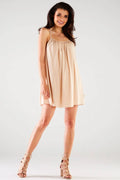 robe awama mini trapèze ample dos nu bretelles fines décoratives encolure arrondie froncée tissu fluide satinée beige légère élasthanne polyester