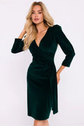 Robe de soirée élégante en velours vert émeraude longueur midi manches longues décolleté V ceinture assortie femme