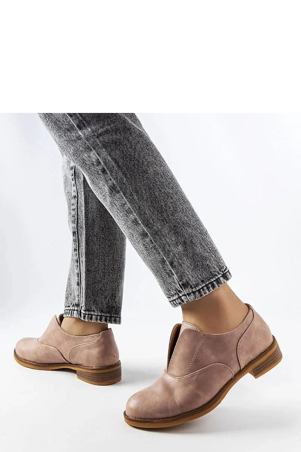 Chaussures basses pour femmes design épuré beige rosé semelle bois mocassin V opening confortable style casual chic