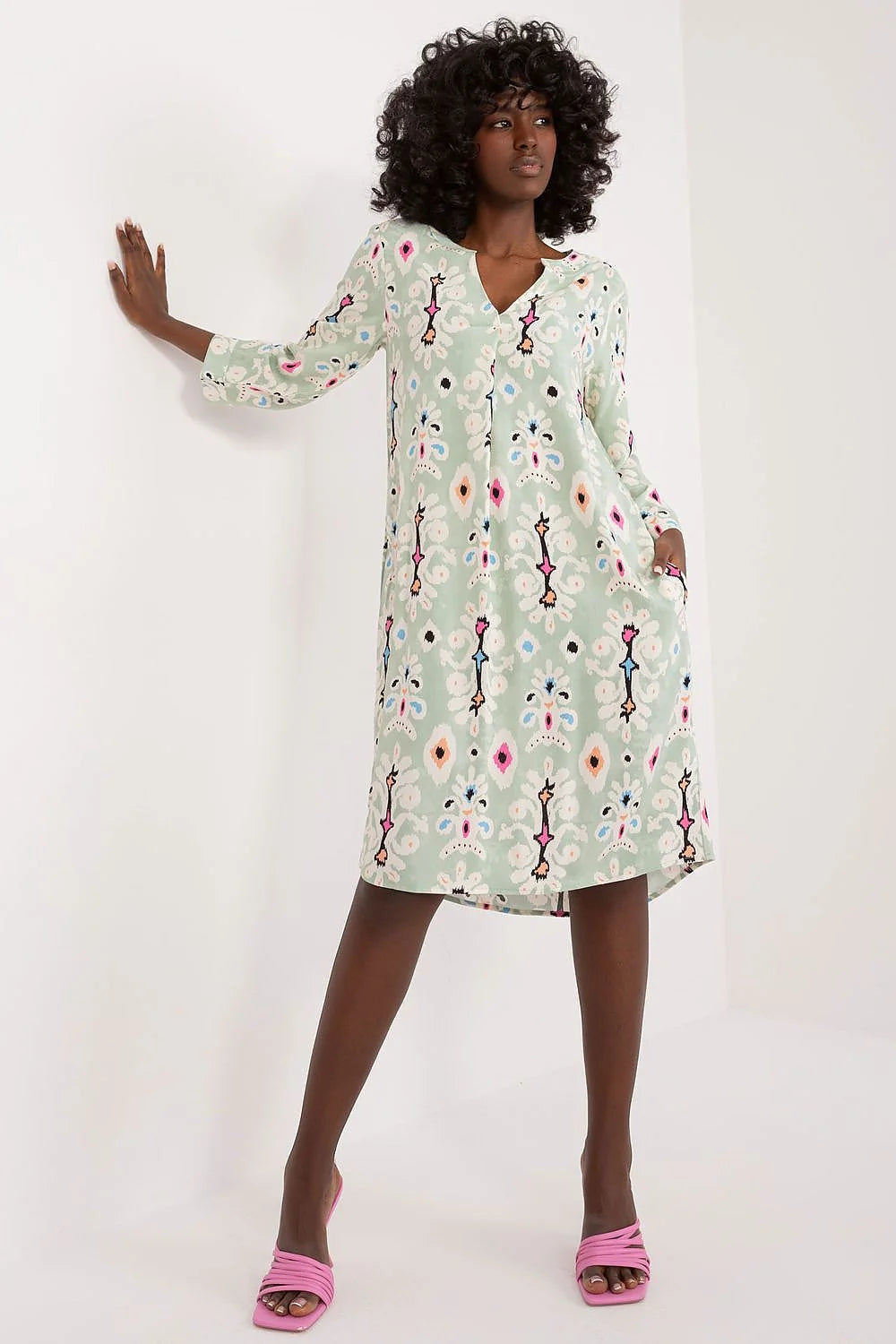 robe femme décontractée élégante imprimé ethnique ikat vert menthe multicolore coupe ample manches troisquarts encolure V poches viscose fluide légère