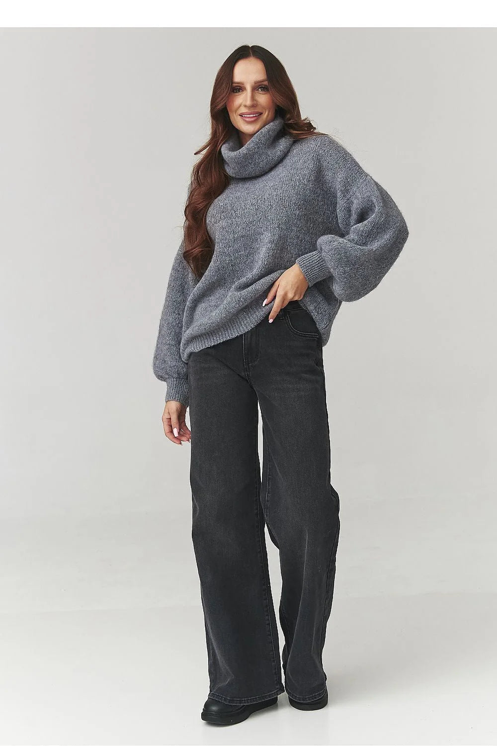 pull femme col roulé oversize gris chiné maille épaisse duveteuse relaxed épaules tombantes manches bouffantes bordcôtes court alpaga laine