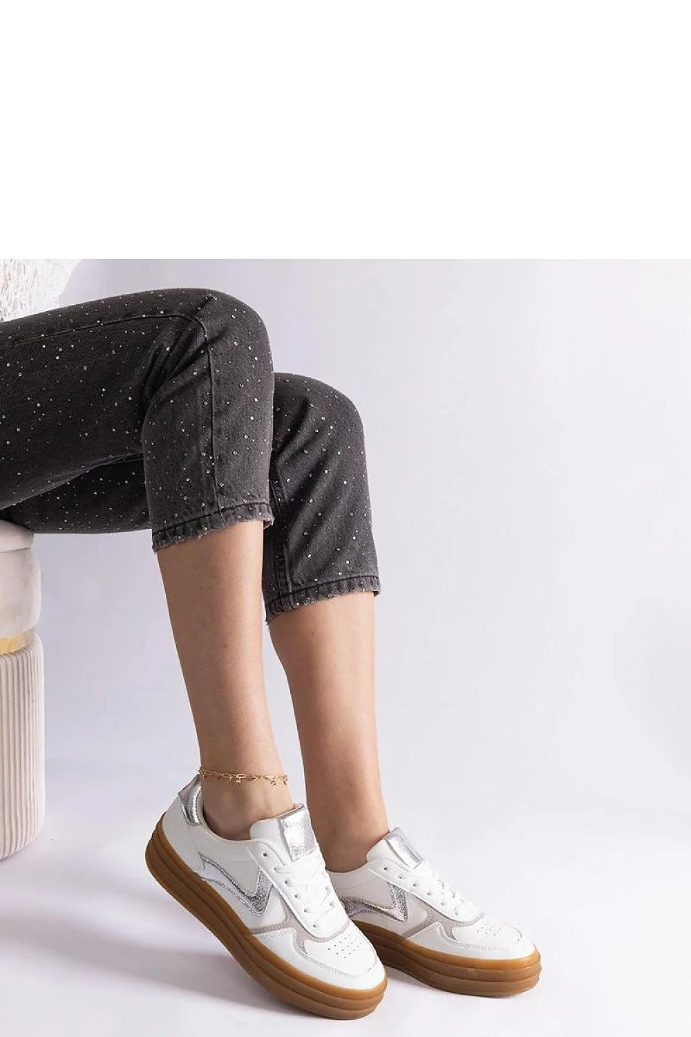 Solea baskets basses femme cuir blanc métallisés argentés semelle caramel gomme plateforme crantée lacets perforations rembourré confortable
