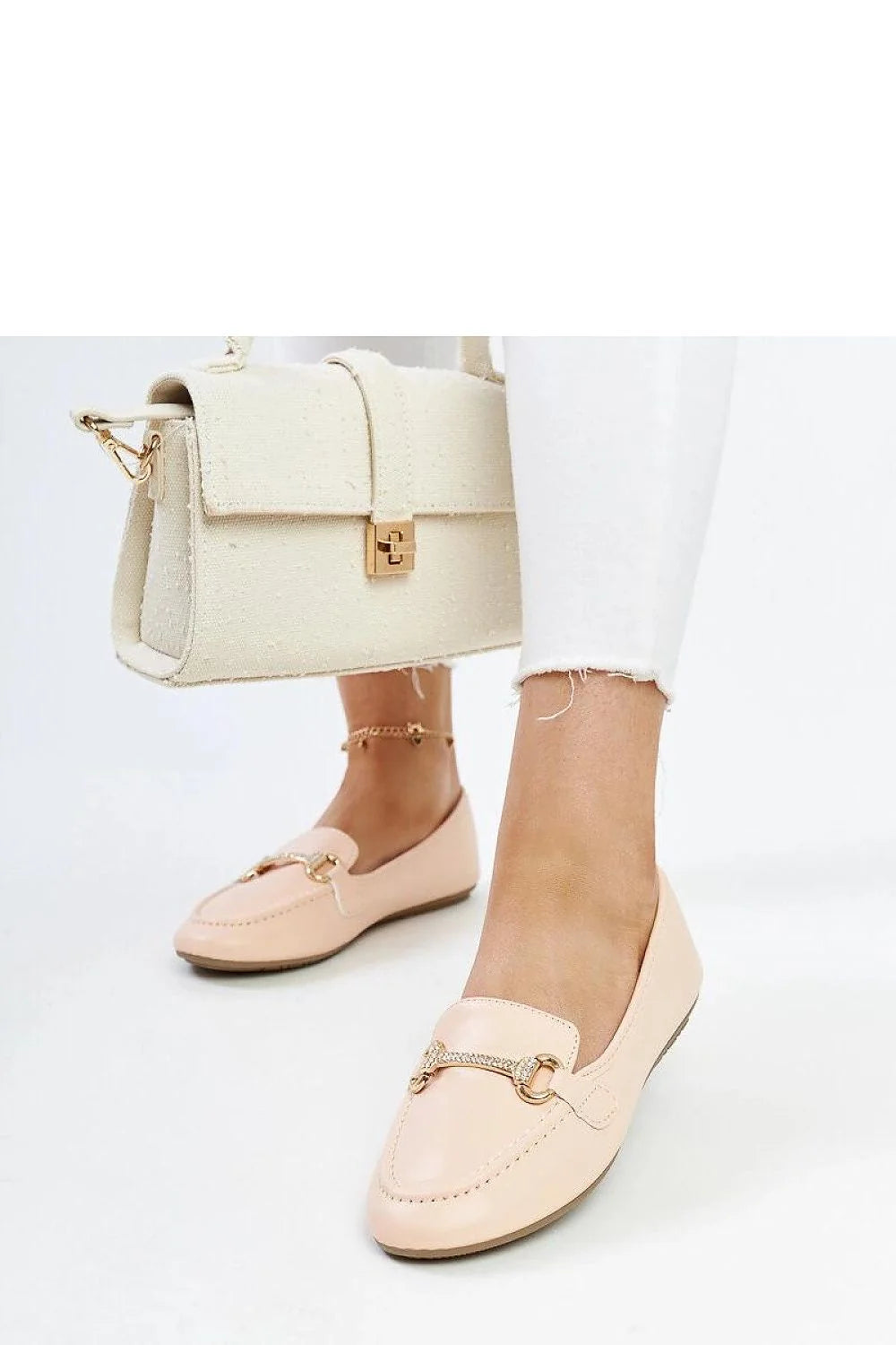 Mocassins élégants pour femmes Solea beige clair, design intemporel, cuir haut de gamme, détails métalliques raffinés, confort maximal, style summer