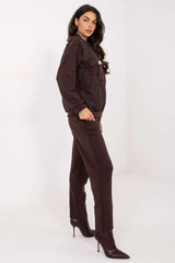 ensemble femme survêtement bomber matelassée chocolat satiné veste courte boxy poches poitrine bouton doré pantalon droit maille stretch taille haute