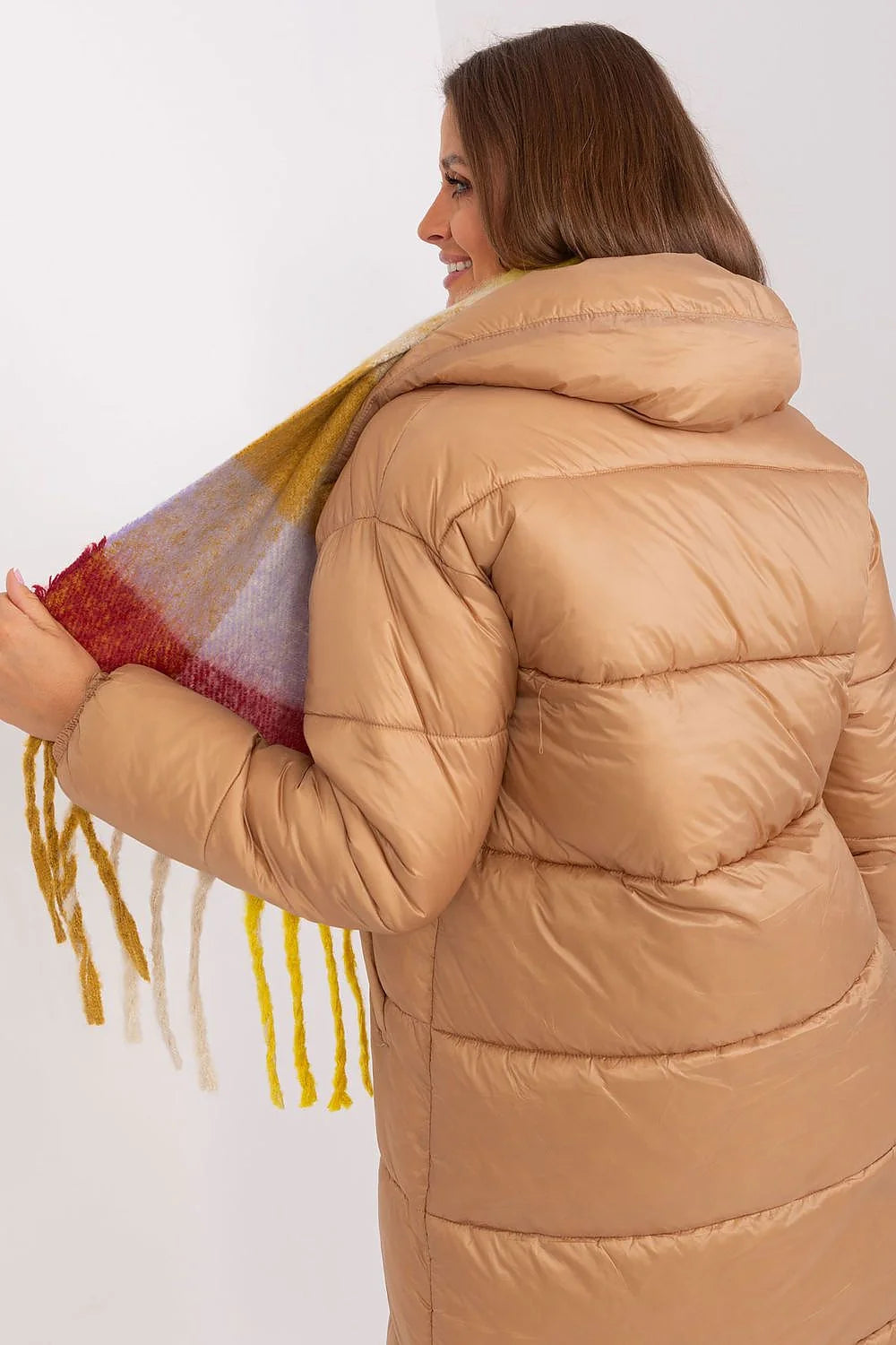 Écharpe à bandes colorées pour femme, polyester, franges, automne/hiver, accessoire mode, style moderne, longueur ample, polyvalent, chic, trendy, châle étoffé, look urbain, tenue élégante, fashion