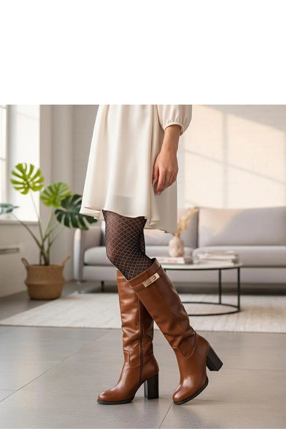 bottes femme hautes cognac cuir synthétique lisse froncée mollet bout rond talon bloc empilé bride boucle dorée