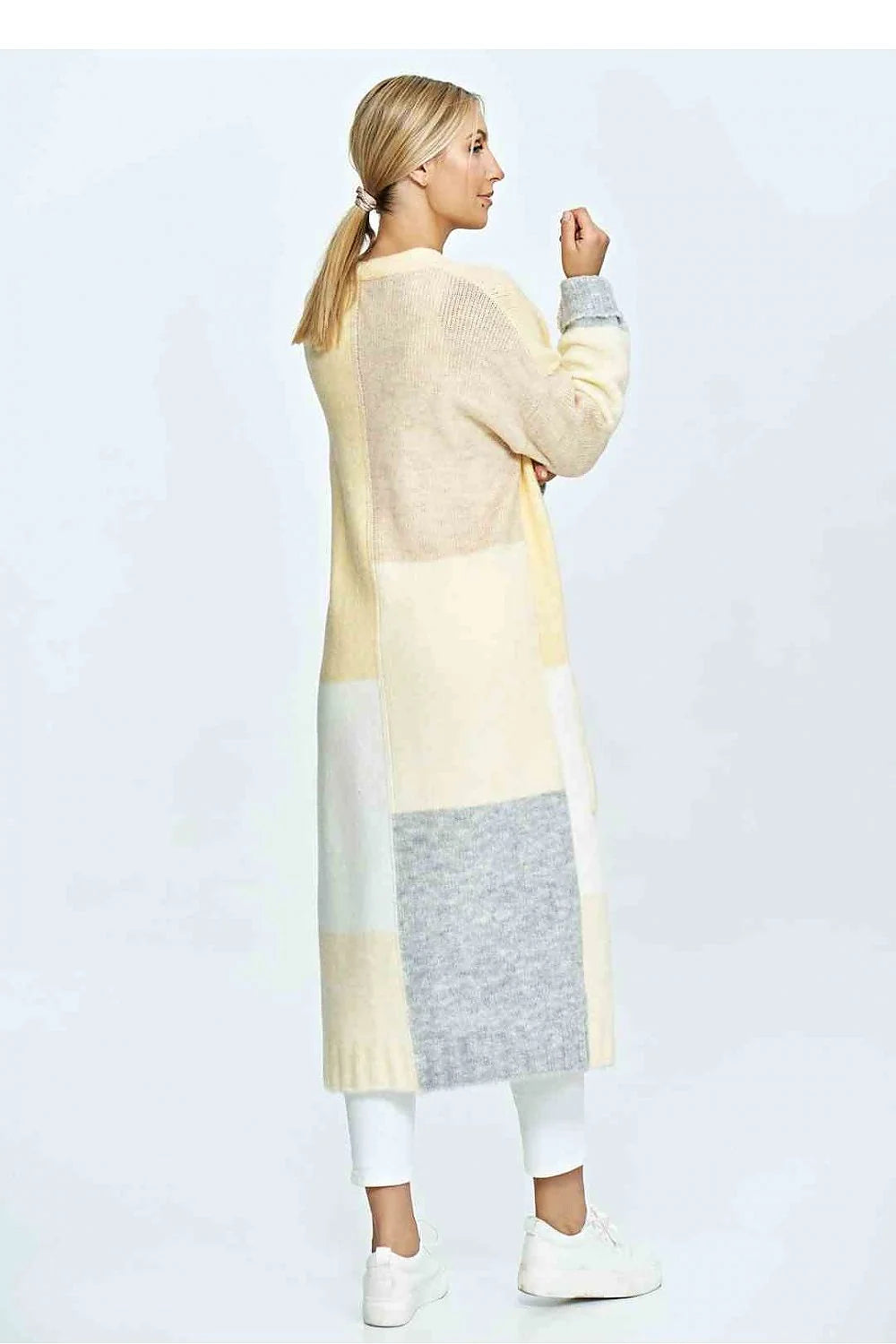 Cardigan long maille femme design contemporain style décontracté motif blocs couleurs beige crème jaune gris