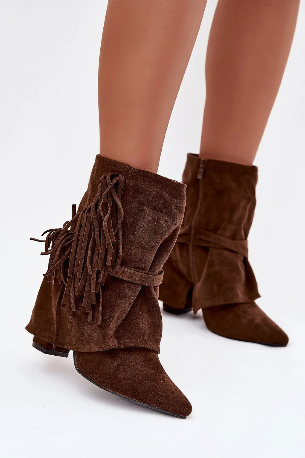 bottines femme suédé écologique marron daim western bohème franges lanières boucles dorées bout pointu talon bloc 10cm fermeture éclair plissée