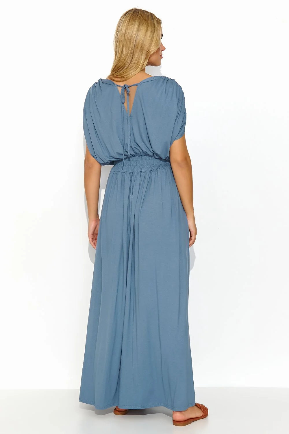Robe de jour Makadamia en maille légère encolure en V manches larges taille élastiquée fente latérale couleur bleu-gris femme été