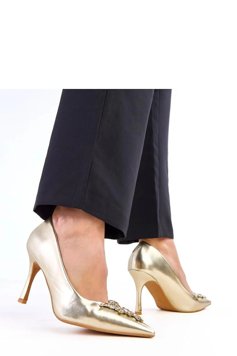 escarpins femme cuir écologique verni métallisé doré bout pointu talon aiguille neuf centimètres strass subtils bijou cristal beige soirée élégant