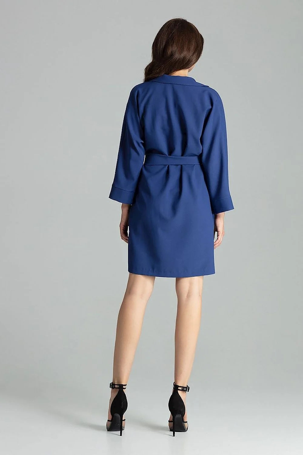 Robe élégante femme coton bleu profond col revers manches longues ceinture métallique moderne chic