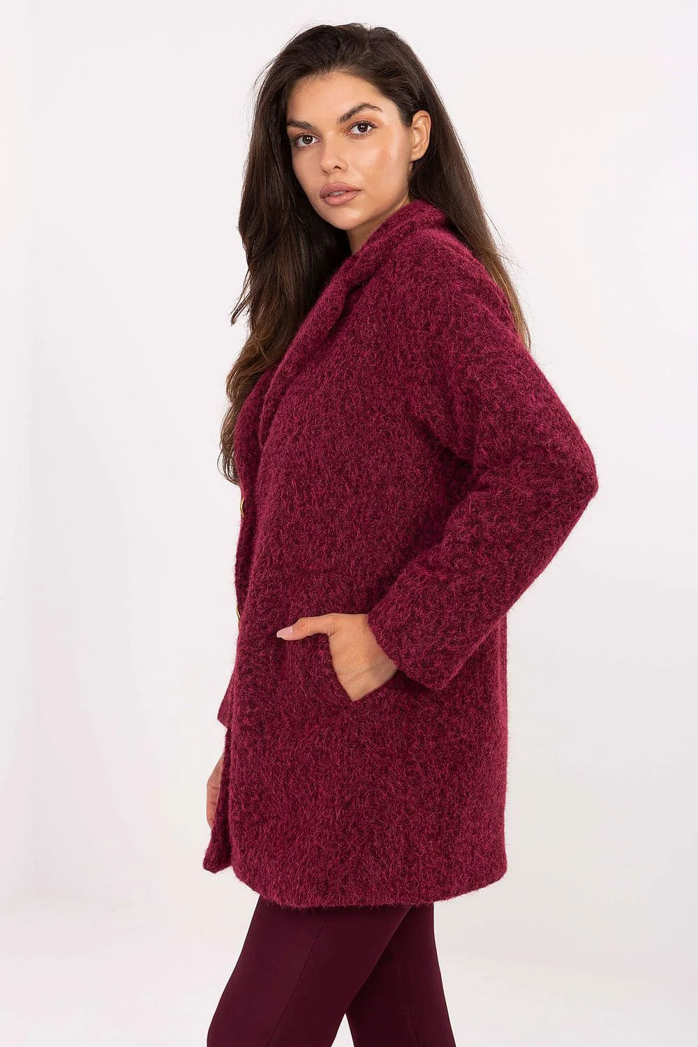 manteau femme mi long bouclé bordeaux coupe droite oversize col tailleur manches longues boutons dorés poches latérales chaud