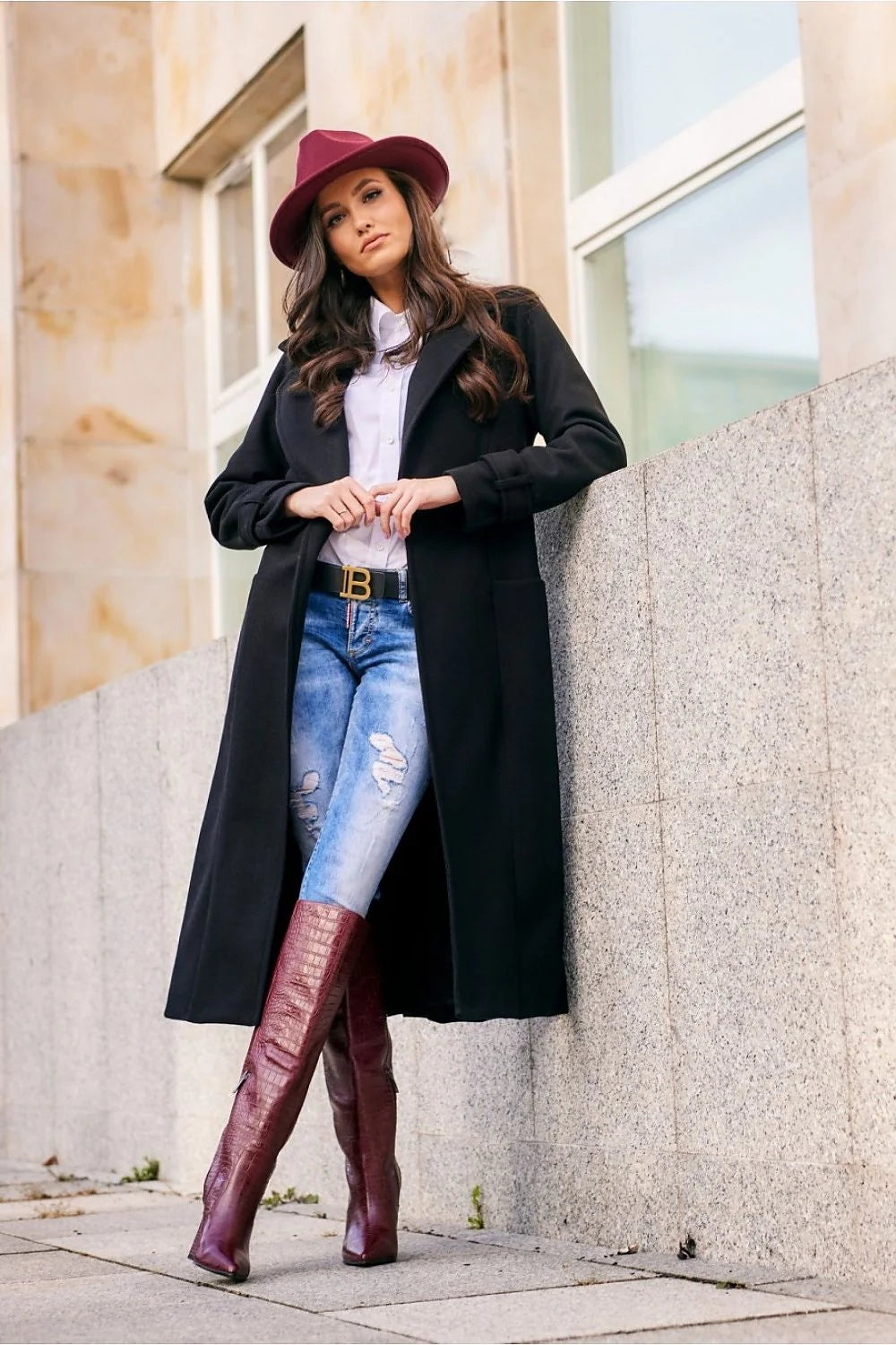 Manteau élégant pour femme long coupe droite laine noire automne-hiver ceinture poches envers large