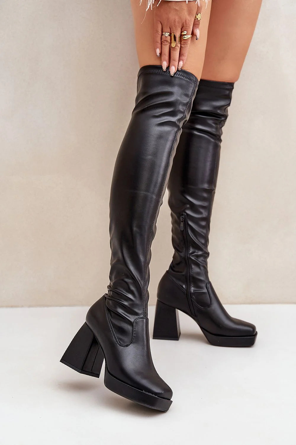 Bottes cuissardes simili cuir noir modernes élégantes talon carré confort pour femmes mode tendance