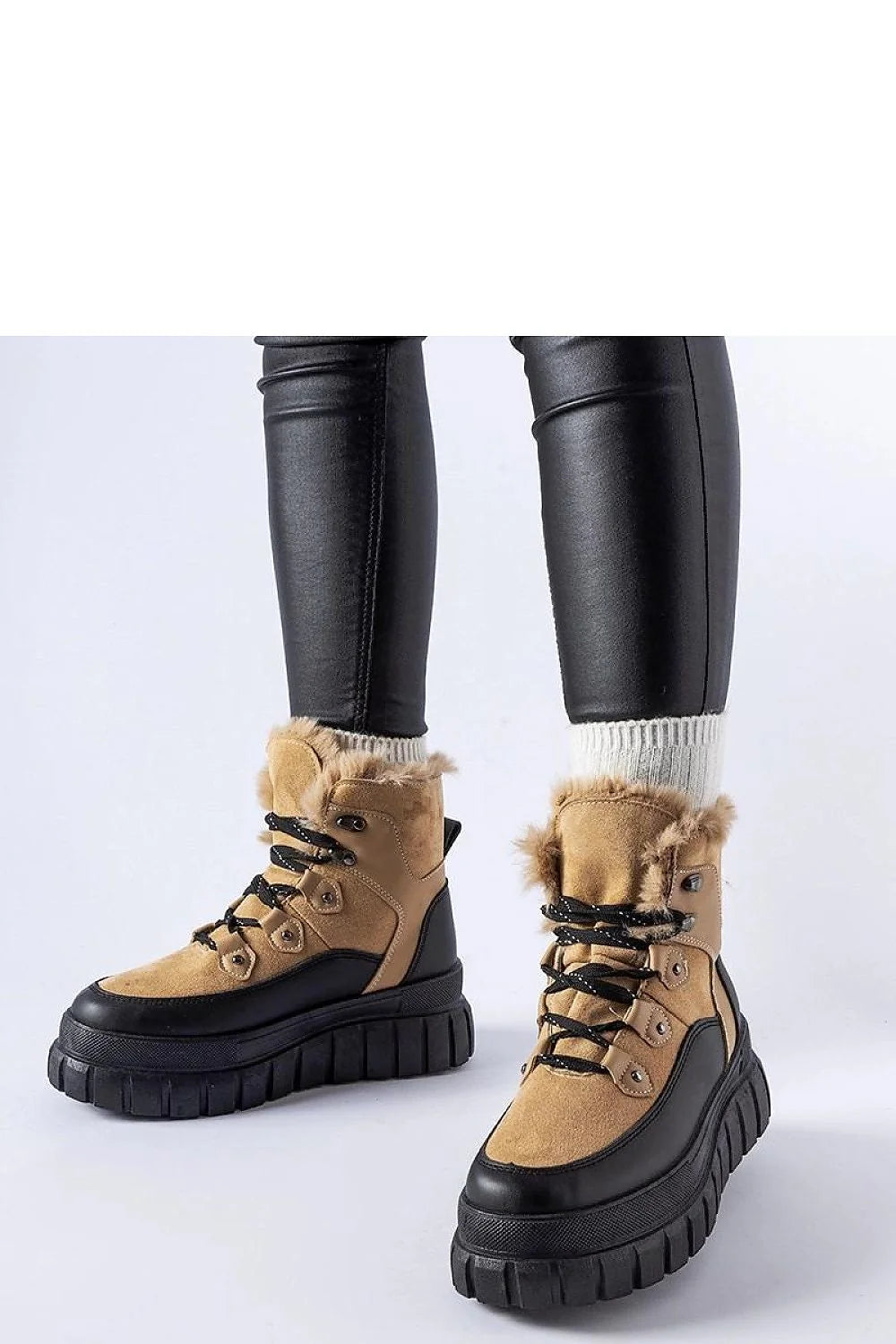 Bottes femmes hiver automne daim fourrure lacet métal résistant rugged urbain élégant style mode chaussures