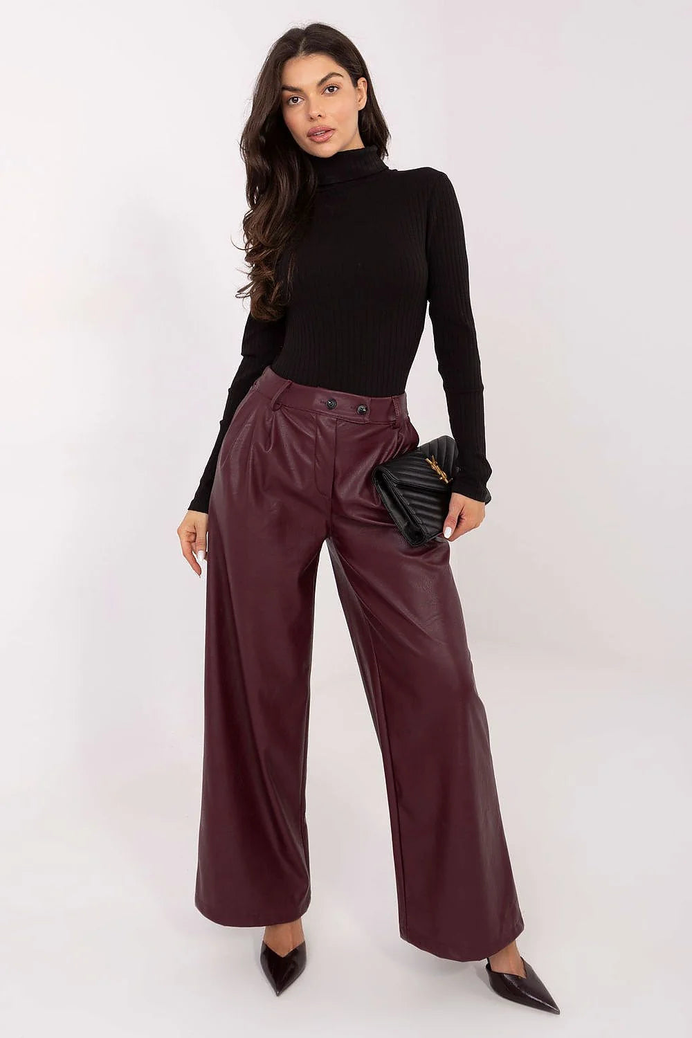 pull femme col roulé polo côtelé fin manches longues slim extensible coton élasthanne noir polyvalent chic confortable élégant