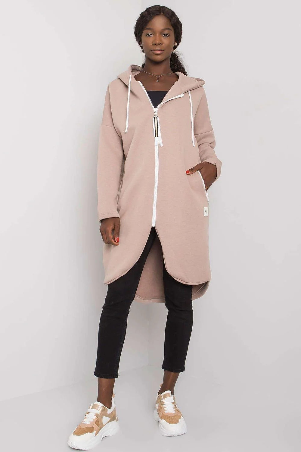 Sweatshirt pour femme coupe longline manches longues capuche fermeture éclair coton élasthanne beige sable