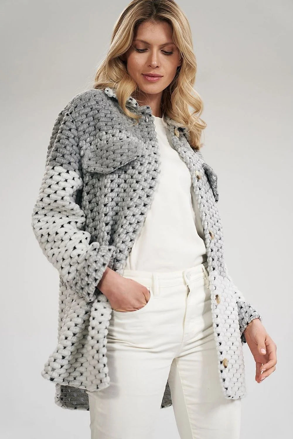 Veste en maille épaisse tricotée chic décontracté pour femme avec dégradé gris blanc élégant