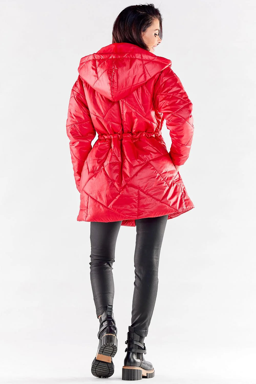 Manteau d'hiver pour femme moderne fonctionnel coupe évasée longueur midi capuche ajustable fermeture éclair cordon taille tissu brillant surpiqûres géométriques élastiques poignets polyester