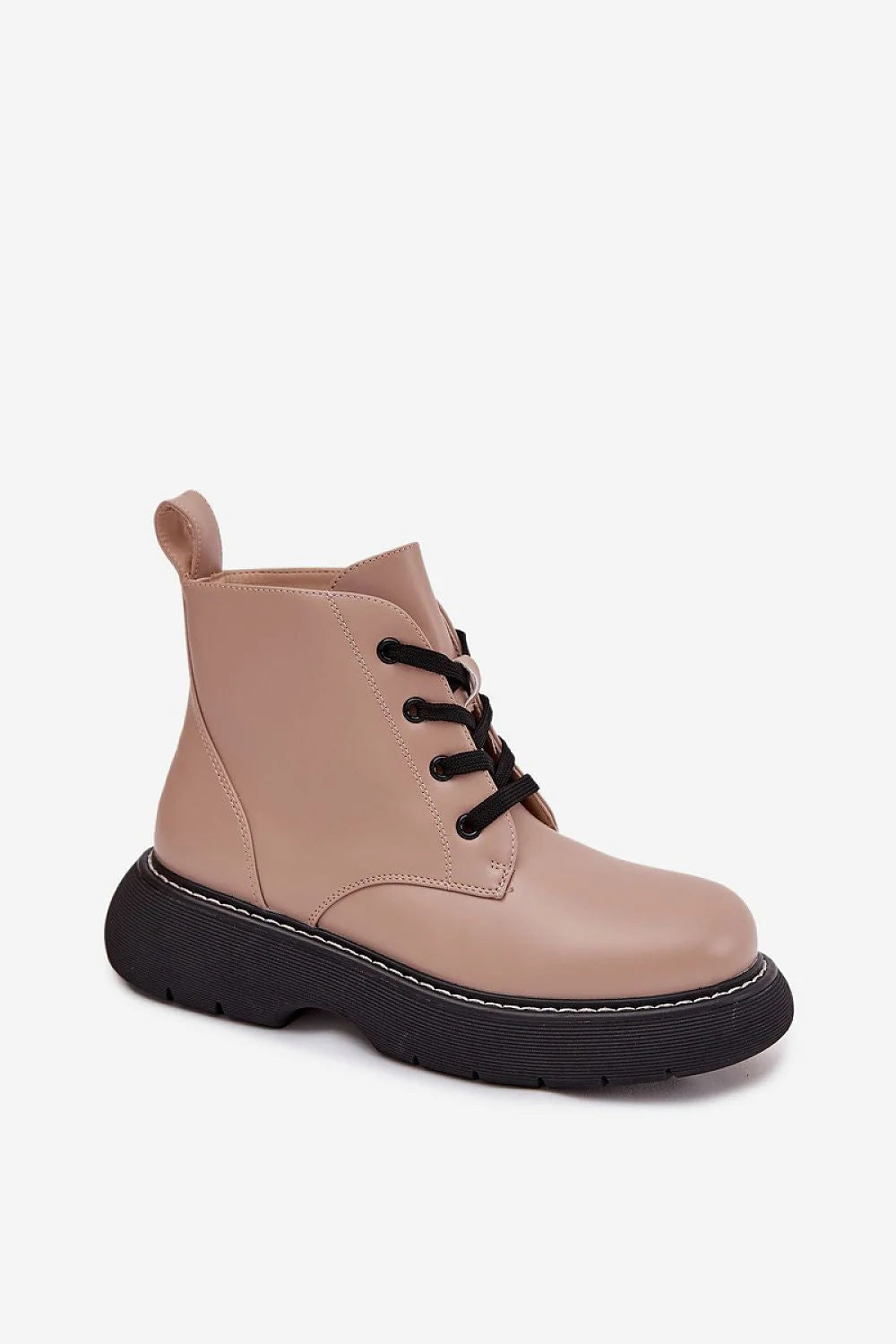 bottines femme cuir synthétique beige nude cheville basse rangers plateforme crantée noire lacets noirs doublure fourrure chaude semelle antidérapante décontractées