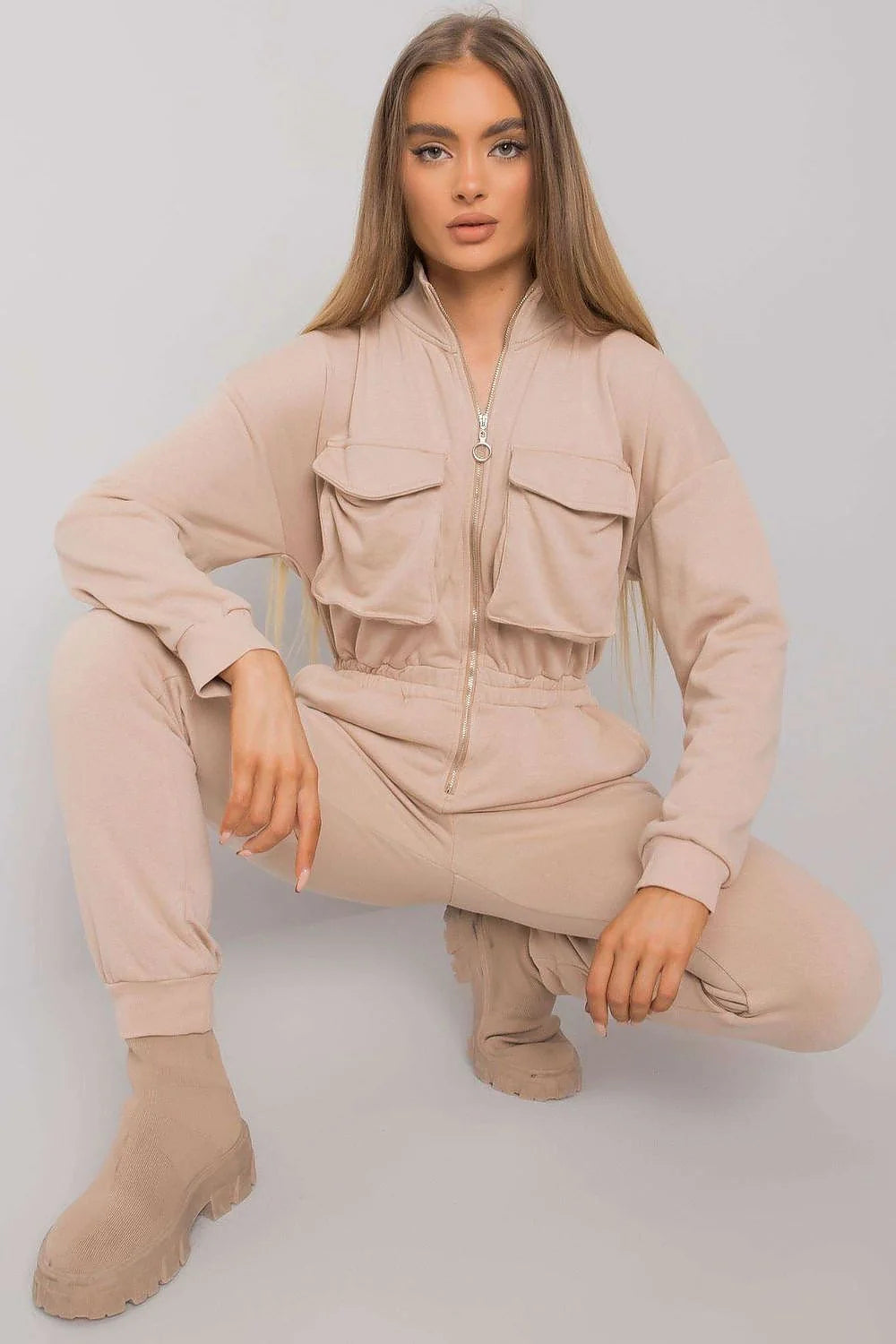 Combinaison femme coton polyester style utilitaire beige clair confortable poches fermeture éclair manches longues