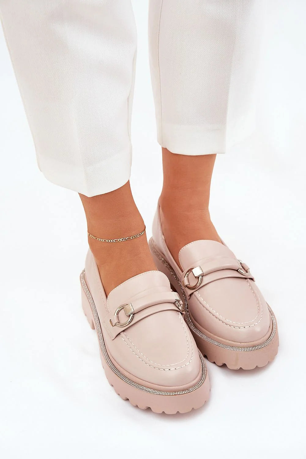 Mocassins élégants en cuir artificiel moderne beige clair femmes compensation semelle épaisse style contemporain talon 4 cm