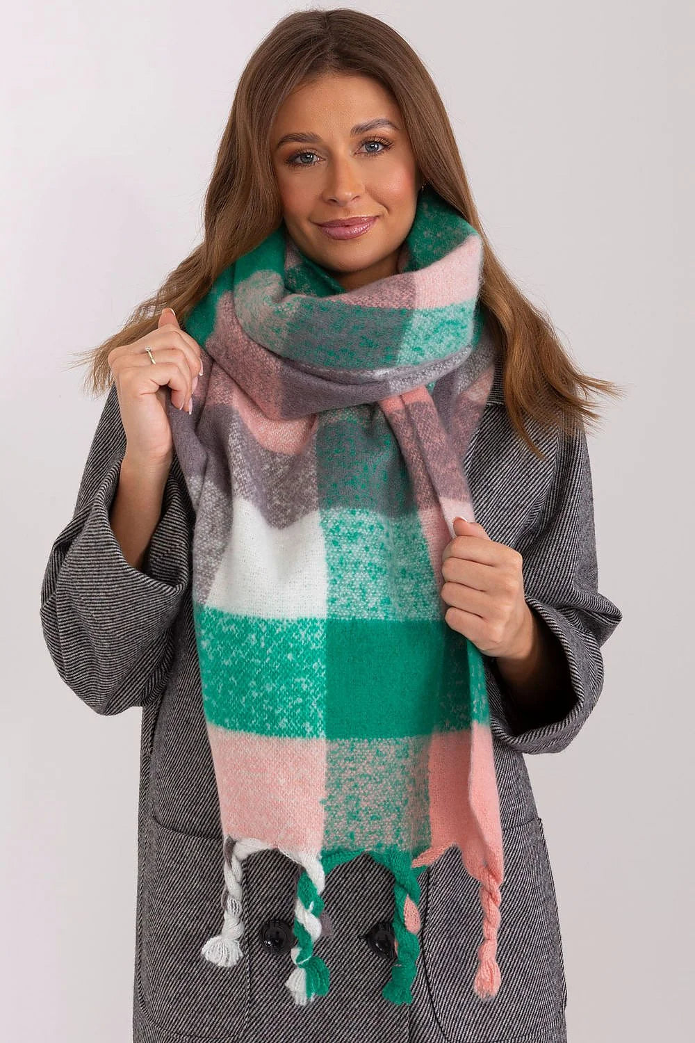 Écharpe pour femme longue à carreaux colorés en polyester résistant pompons extrémités frangées style bohème automne hiver