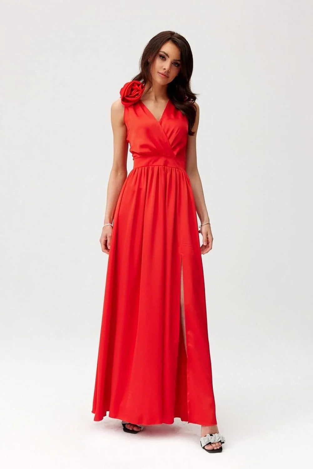 Robe de cocktail longue col V croisé sans manches taille ajustée fleur décorative rouge vif femme soirée gala