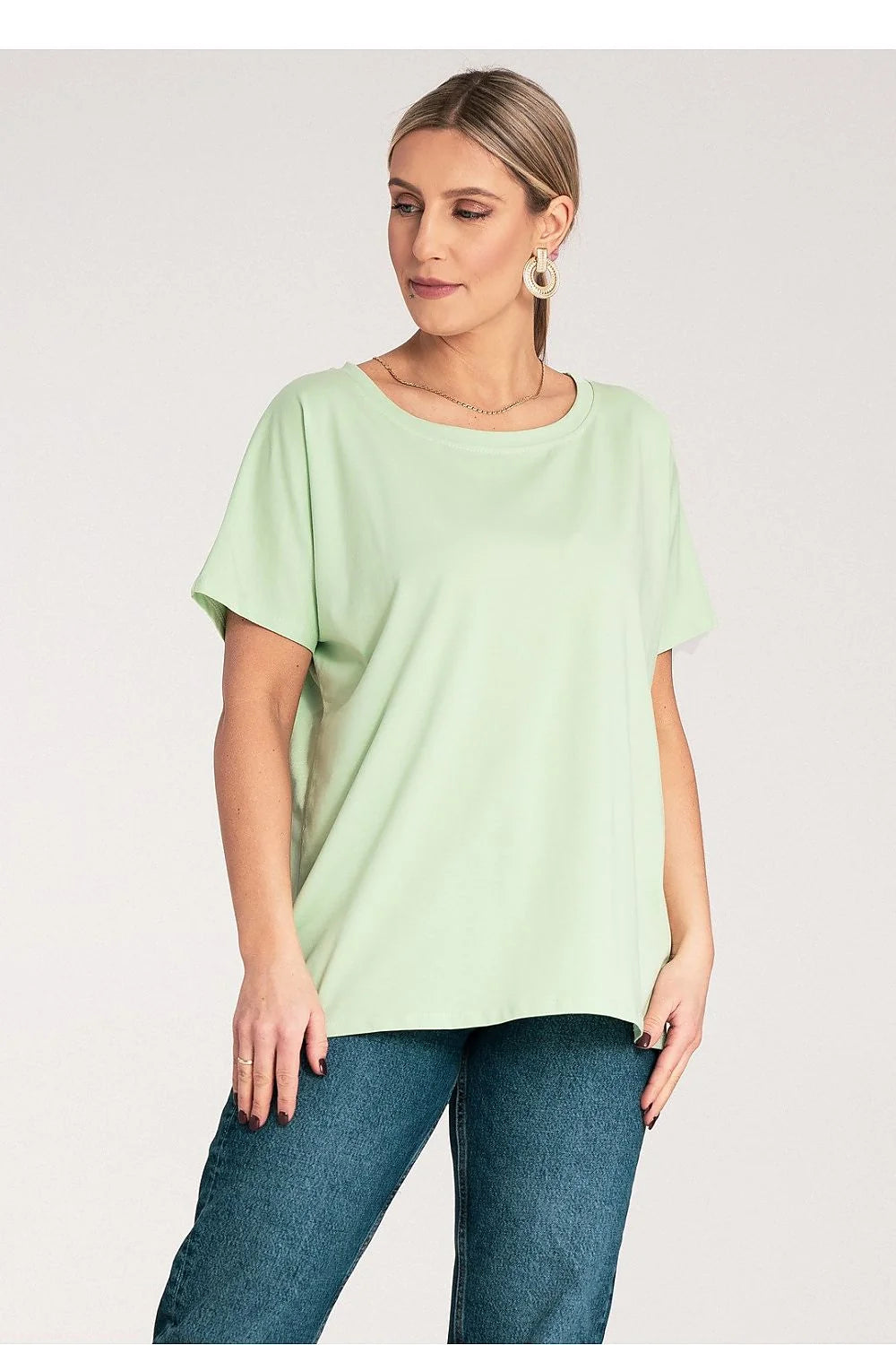 T-shirt femme design minimaliste coupe ample coton 95% élasthanne 5% coloris vert pâle polyvalent