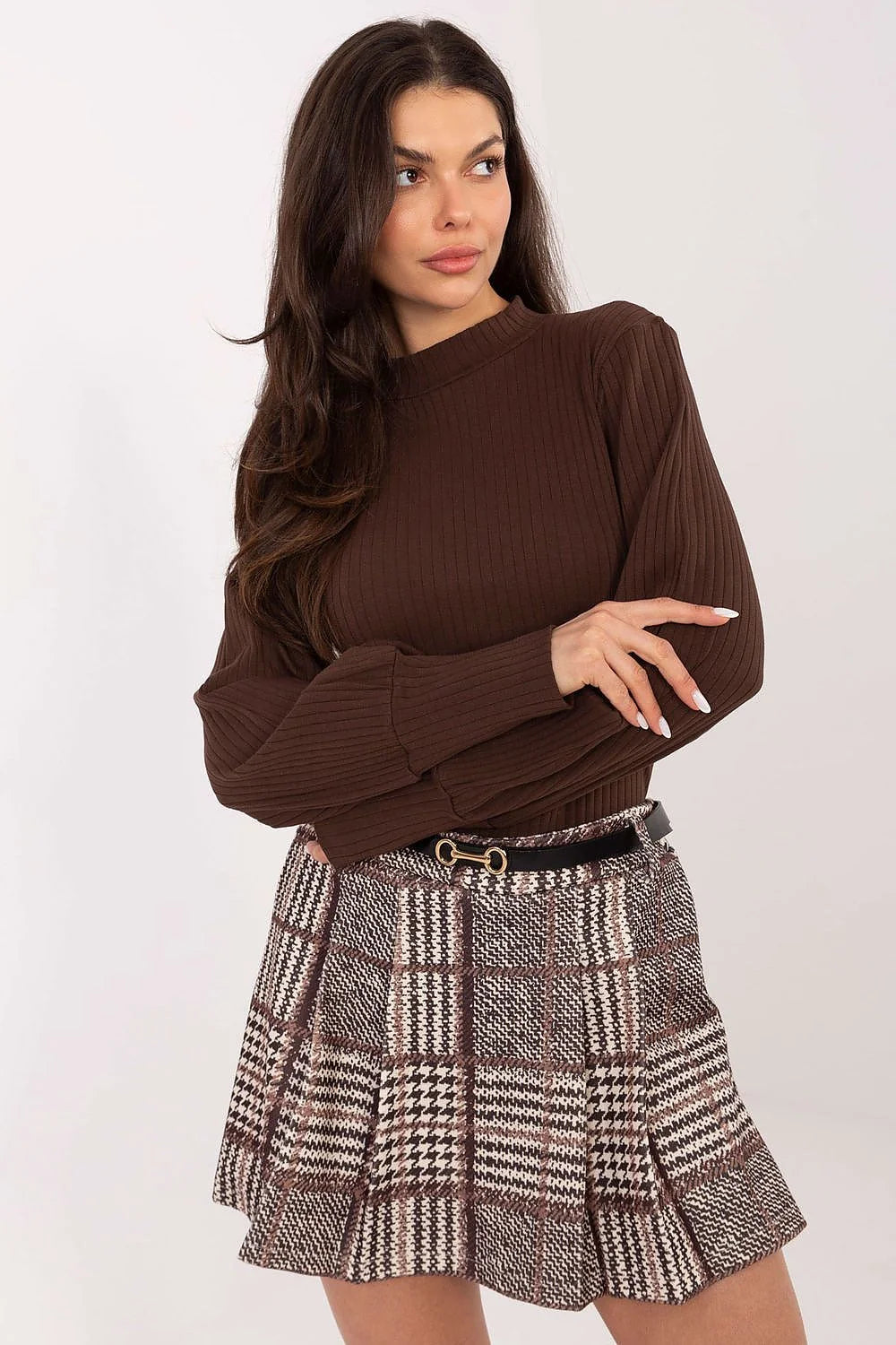 chemisier femme élégant décontracté côtelé marron chocolat col montant manches longues poignets larges effet bouffant coupe ajustée coton élasthanne extensible