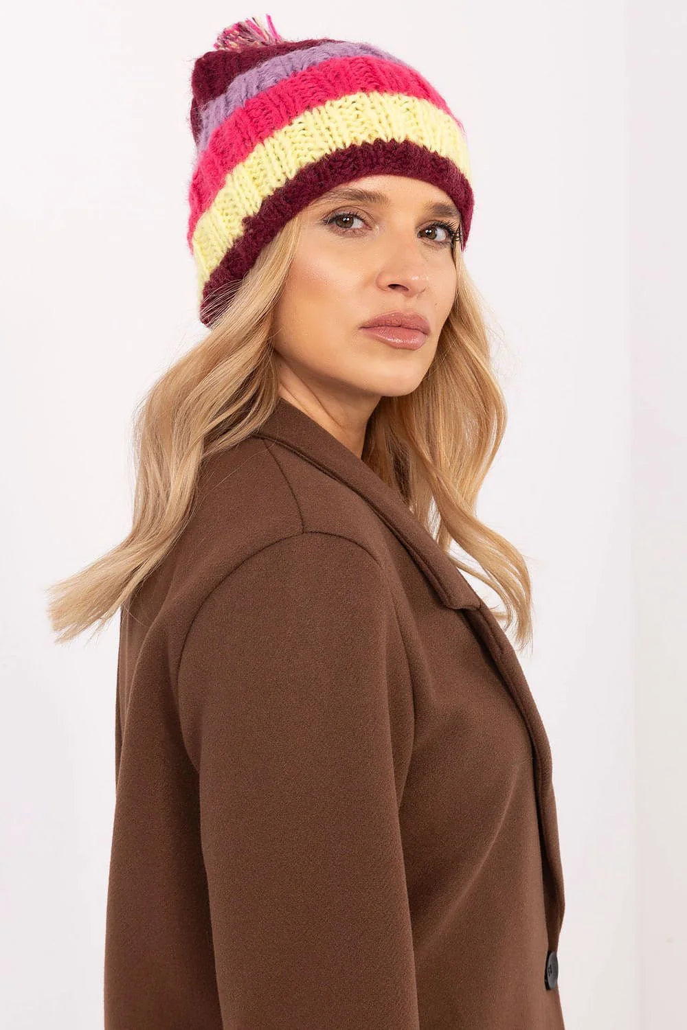 Bonnet d'hiver pour femmes coloré maille épaisse bandes horizontales pompon moelleux bordeaux lilas rose jaune