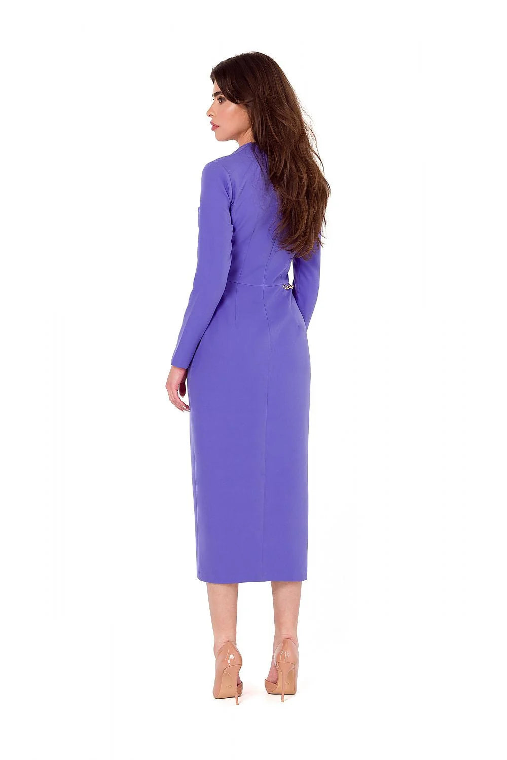 Robe de soirée Makover longue en tissu violet moderne élégante encolure asymétrique manches longues fente haute claspé doré femme occasion formelle