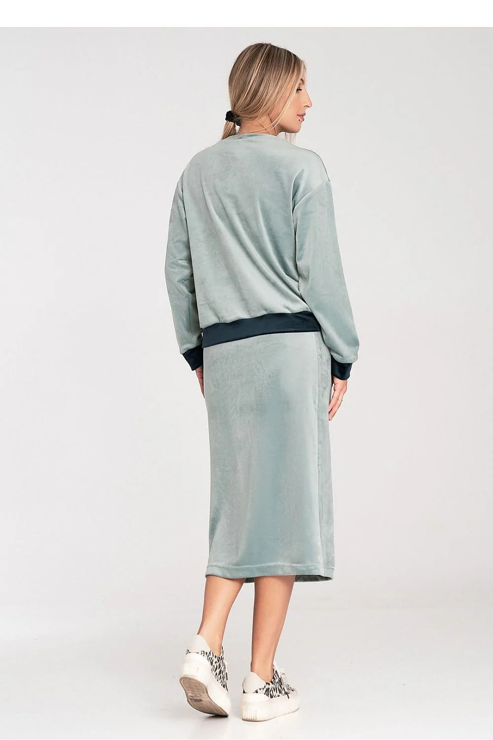 ensemble velours femme chemisier manches longues col rond oversize empiècements contrastants poche noire jupe midi fente latérale taille élastique vert