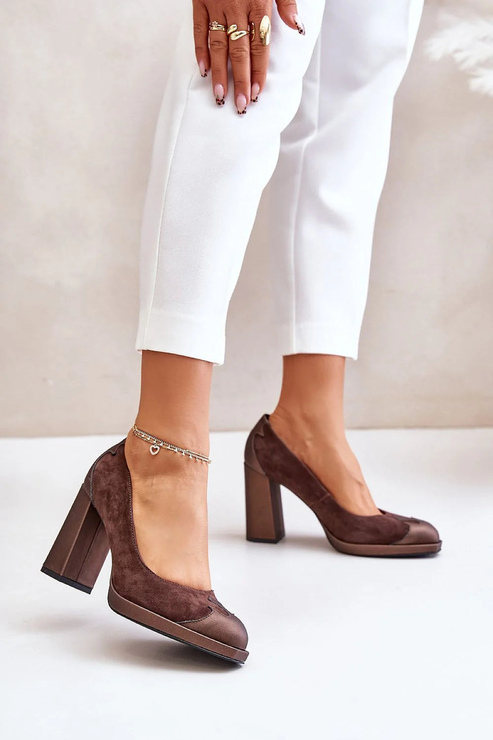 escarpins femme talon bloc haut daim cuir marron plateforme légère bout amande semelle intérieure confort stabilité