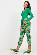 Tenue de mode pour femme pantalon survêtement motifs tropicaux haut V profond chaussures sport couleurs vives occasion estivale