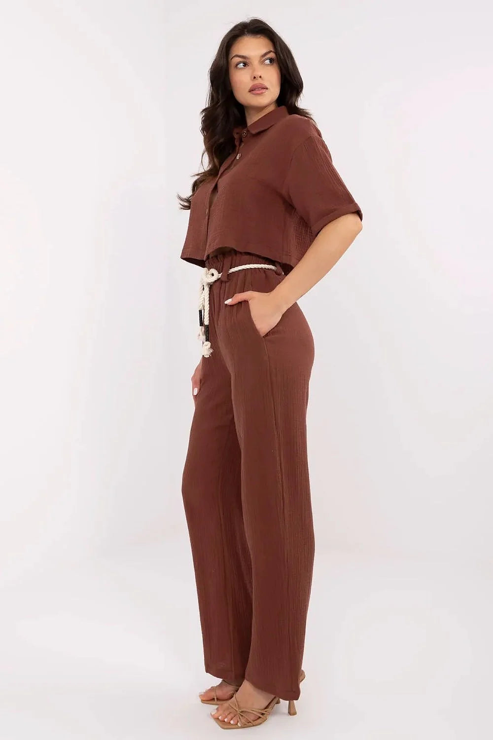 Ensemble femme chemisier pantalon terre cuite style bohème minimaliste tissu gaufré confortable occasion décontractée élégante