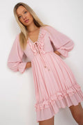 Robe de jour Och Bella courte style romantique manches longues volants dentelle rose pâle femme