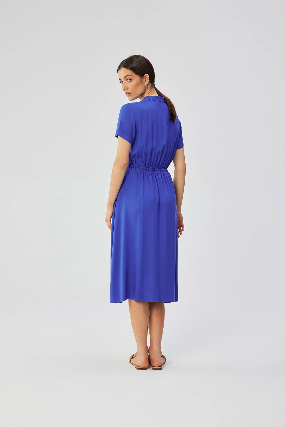Robe de jour Stylove couleur bleu électrique viscose col Mao manches courtes taille ajustable pour femme élégance moderne soirée estivale