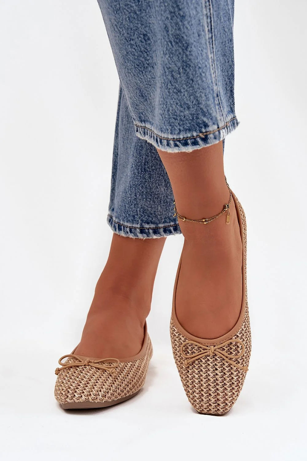 ballerines femme tressées beige raphia synthétique bout pointu nœud papillon bordure lisse semelle plate intérieure cuir écologique légères