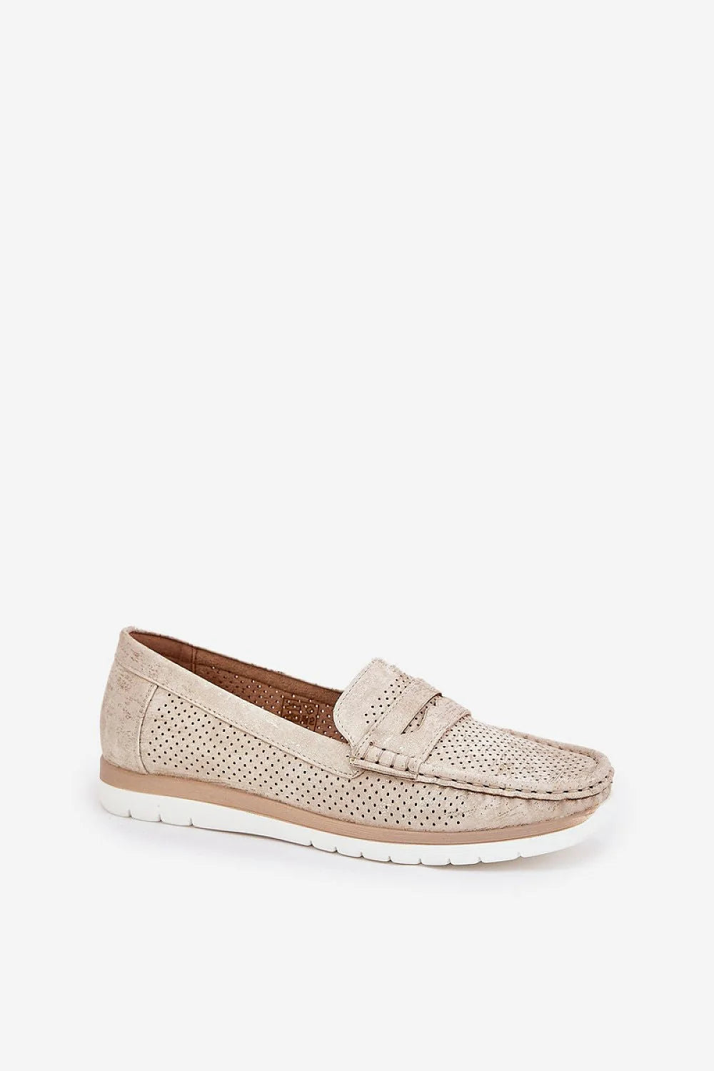 mocassins femme élégants décontractés beige suédés perforés respirants plateforme blanche légère confortables semelle penny bride bout cousu surpiqûres douce