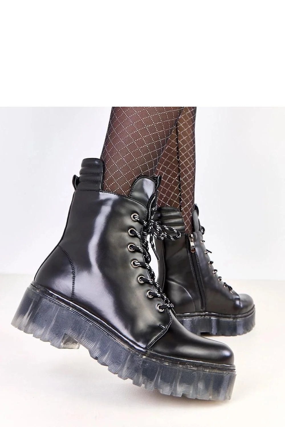 bottines femme combat plateforme noire cuir synthétique tige bout rond semelle crantée lacage zip col rembourré talon 5cm doublure chaude